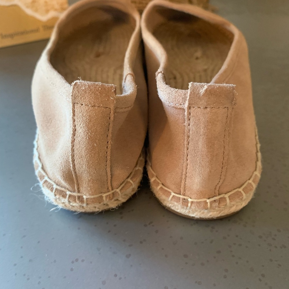 Michael KORS, NEW NEVER WORN,,Keli espadrilles, Leather upper, size 7 Medium. - Picture 5 of 10
